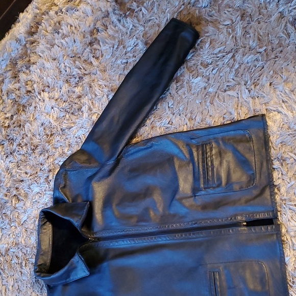 Vintage reversible black leather and suede coat - Picture 9 of 14